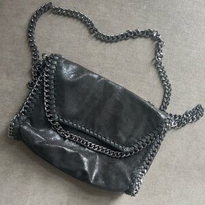 Elegant Metallic Chain Crossbody Bag